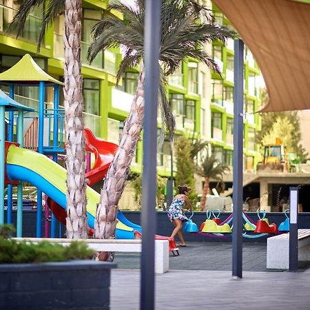 Royale Sundance Studio 7 Beach Spa & Pool Mamaia Nord Exterior photo