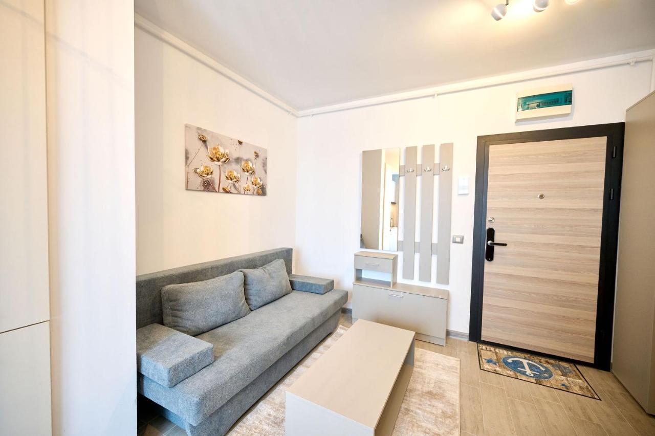 Royale Sundance Studio 7 Beach Spa & Pool Mamaia Nord Exterior photo
