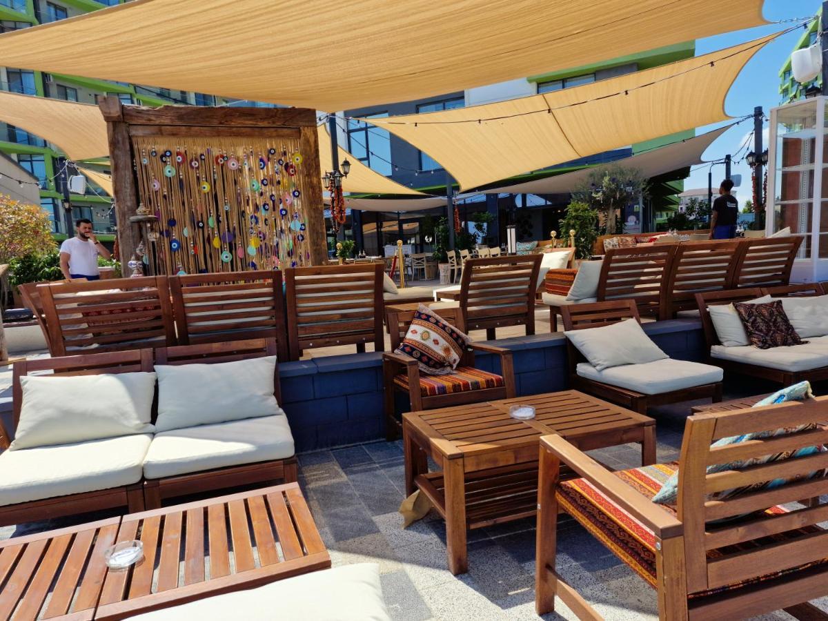 Royale Sundance Studio 7 Beach Spa & Pool Mamaia Nord Exterior photo