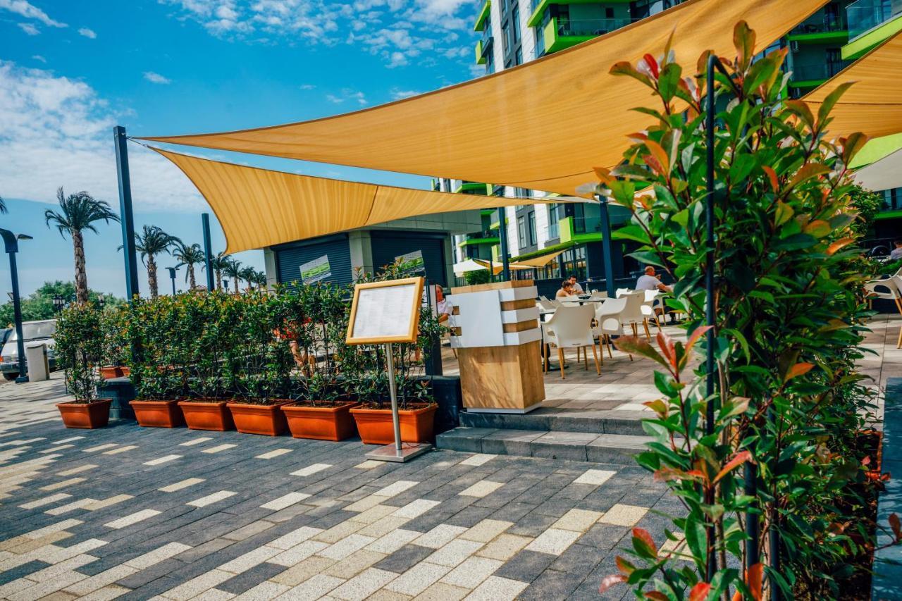 Royale Sundance Studio 7 Beach Spa & Pool Mamaia Nord Exterior photo