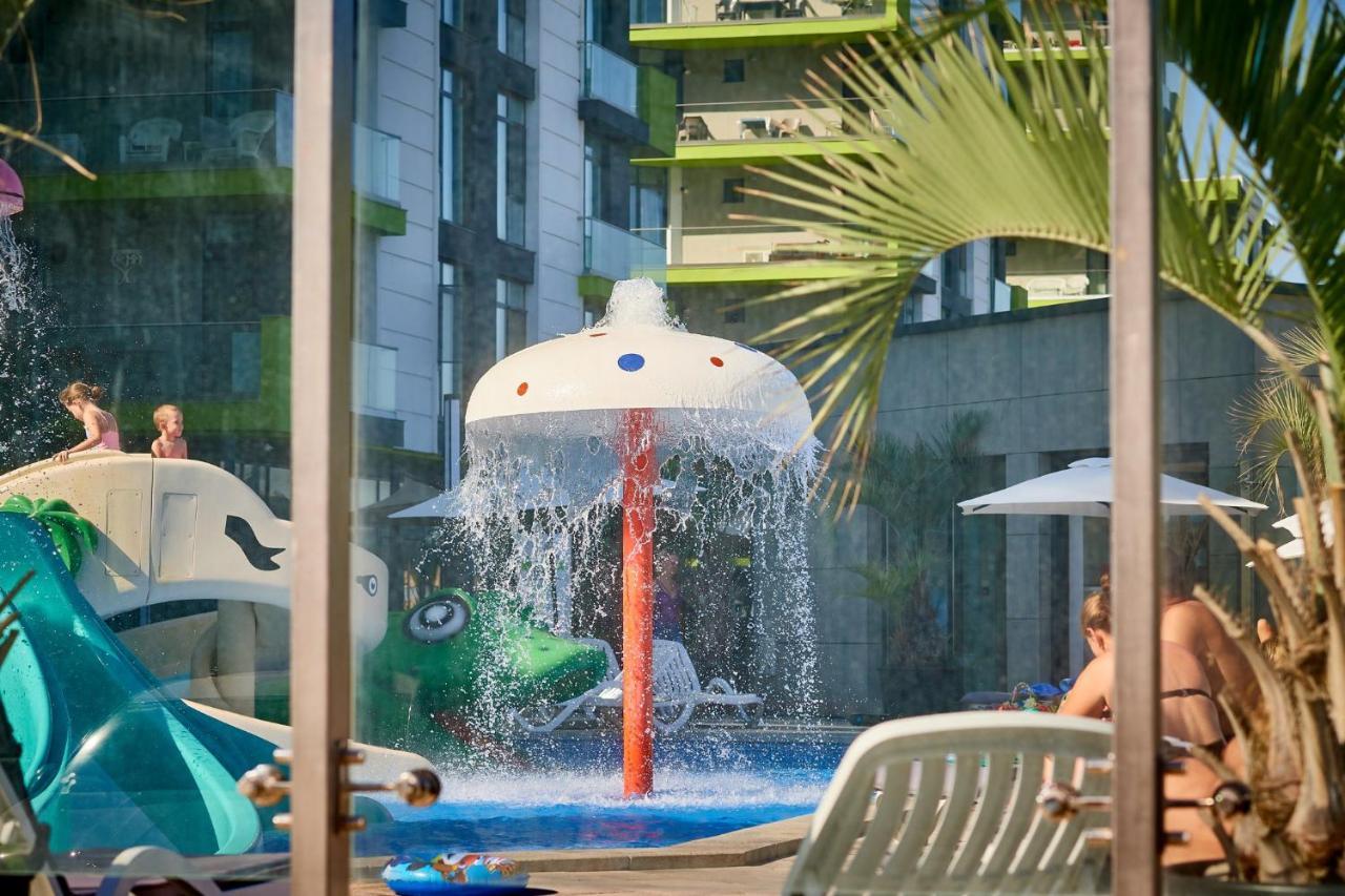 Royale Sundance Studio 7 Beach Spa & Pool Mamaia Nord Exterior photo